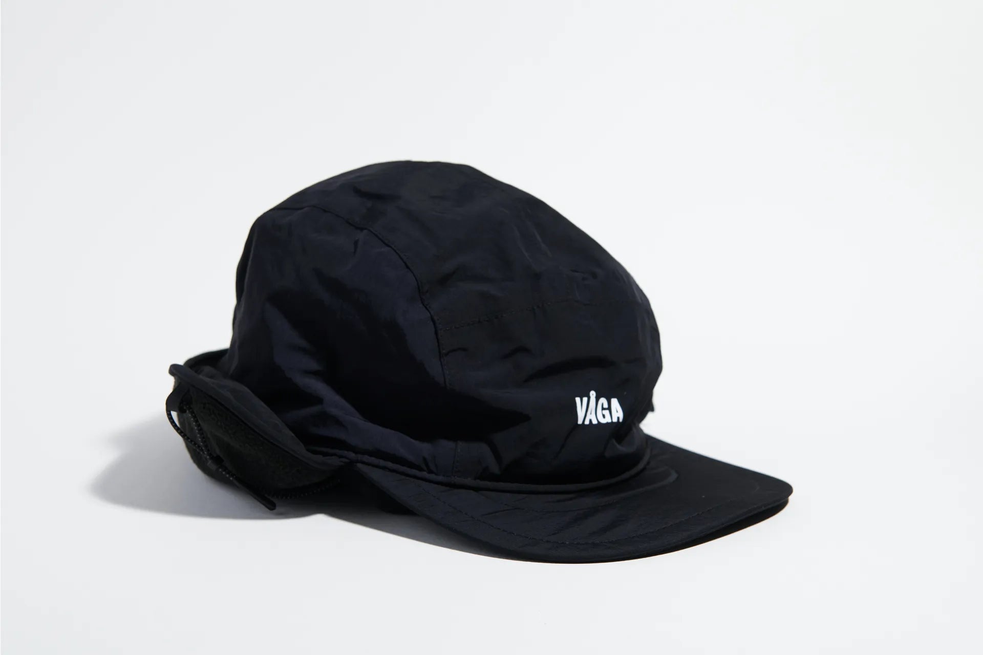 Vaga Padded Hiker Cap in Black