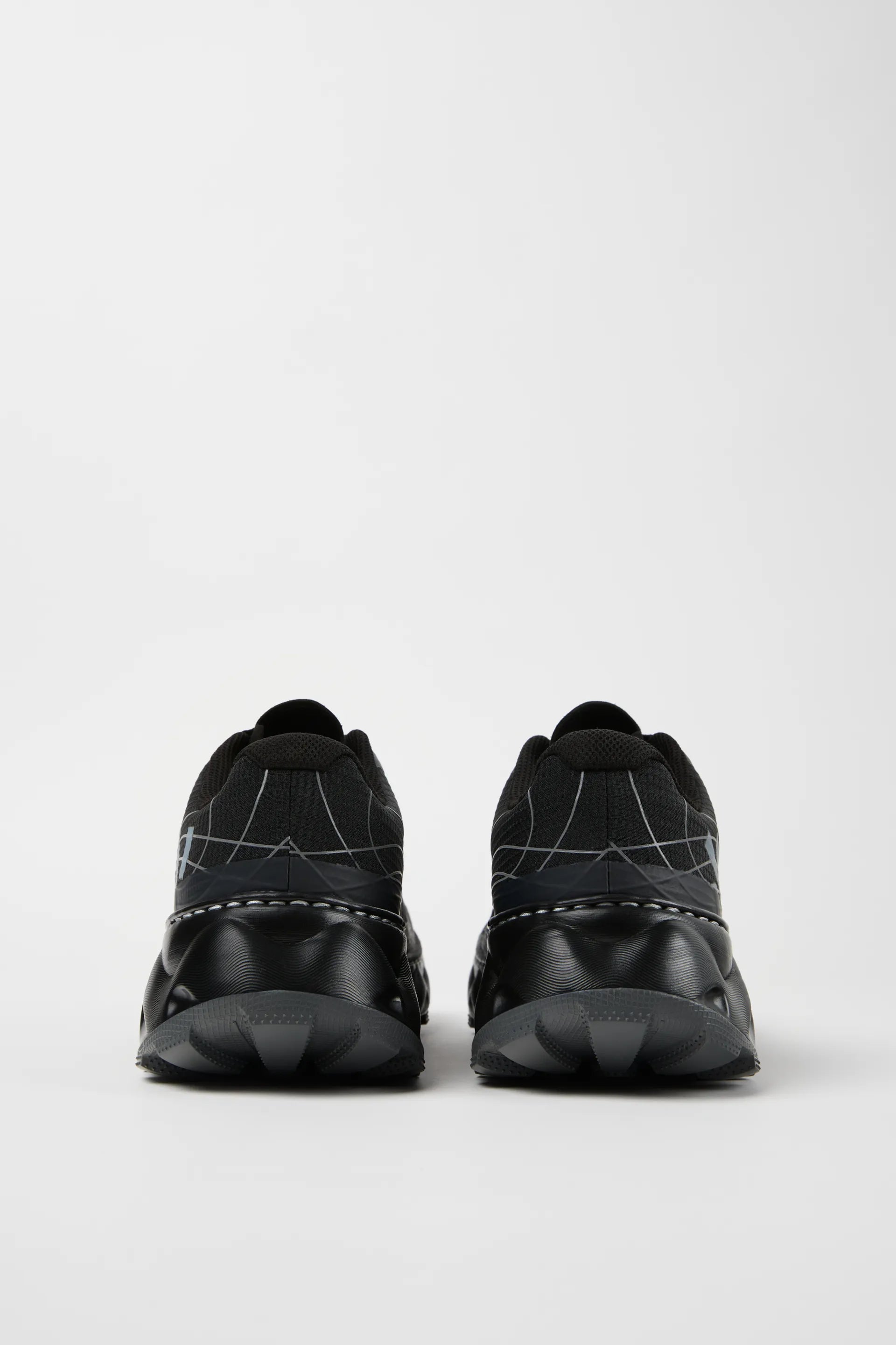 NNormal Tomir 2.0 in Black