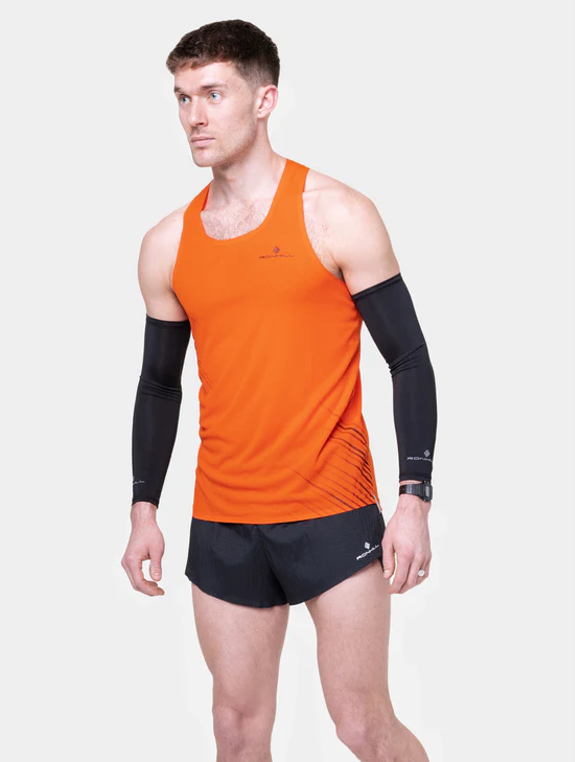 Ronhill Men's Tech Race Shorts in All Black