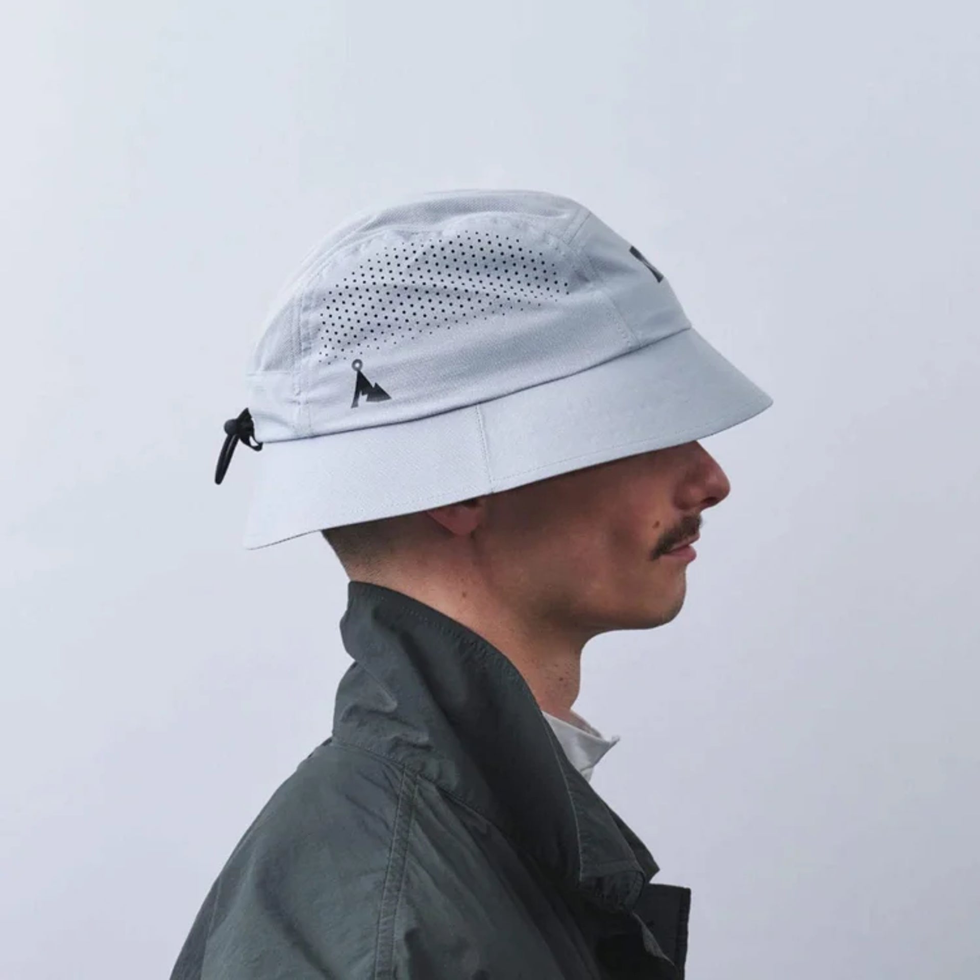 Vaga Feather Bucket Hat in Aluminium Grey