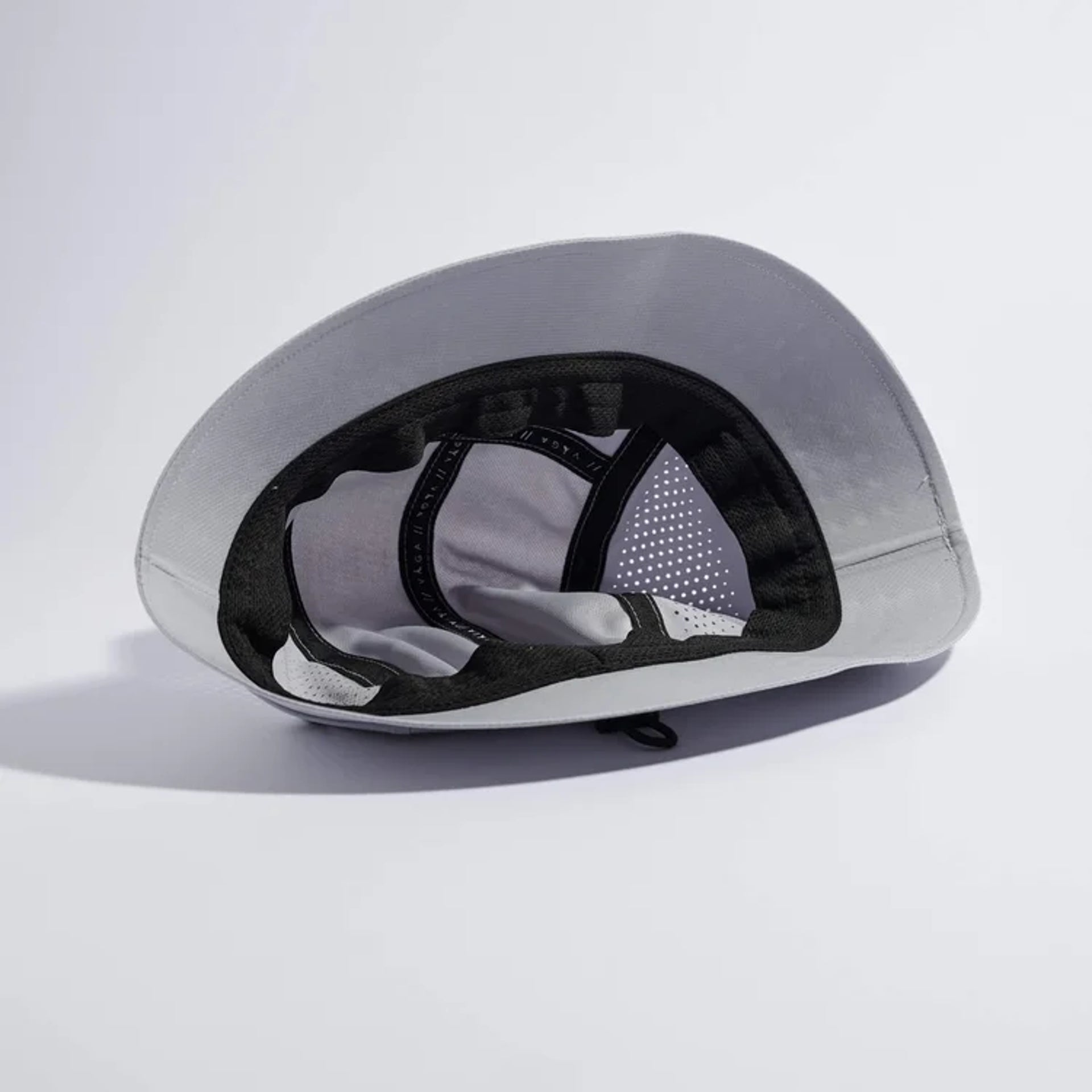 Vaga Feather Bucket Hat in Aluminium Grey