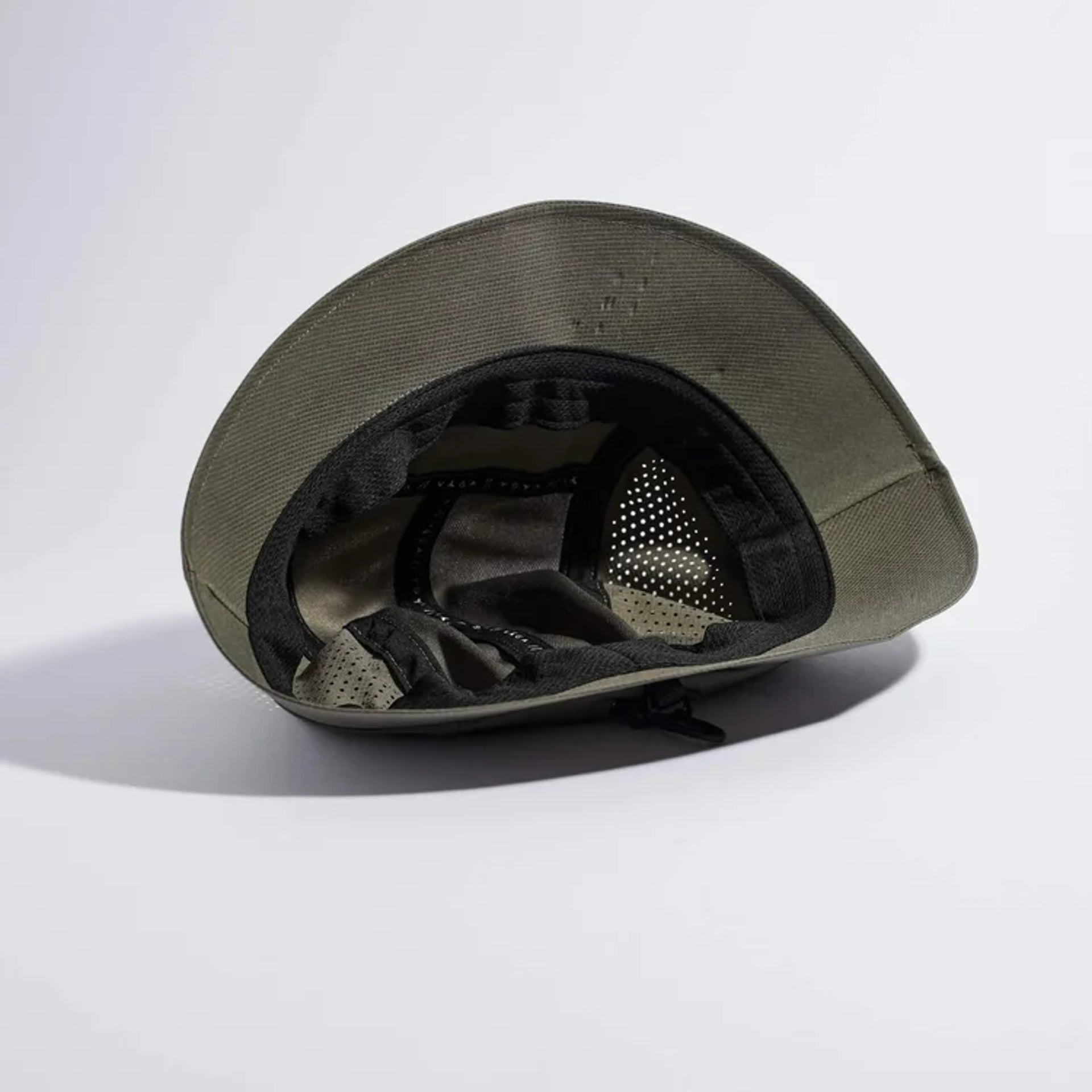 Vaga Feather Bucket Hat in Taupe