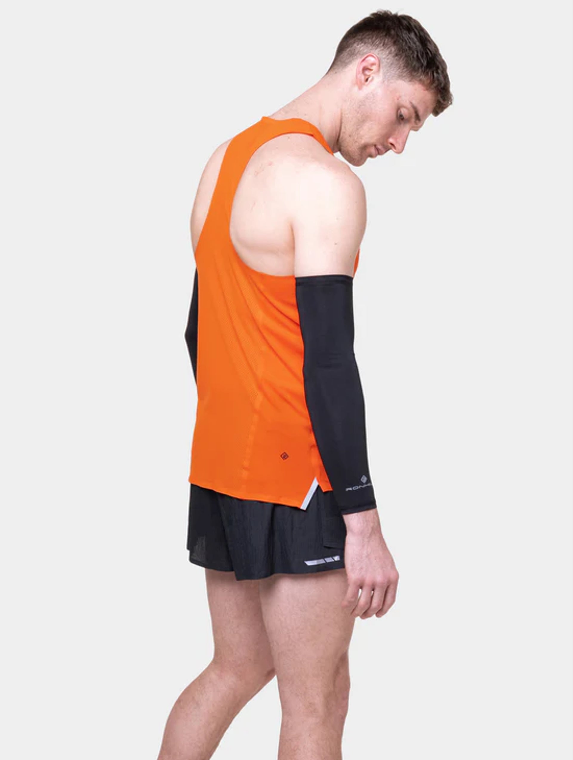 Ronhill Men's Tech Race Shorts in All Black