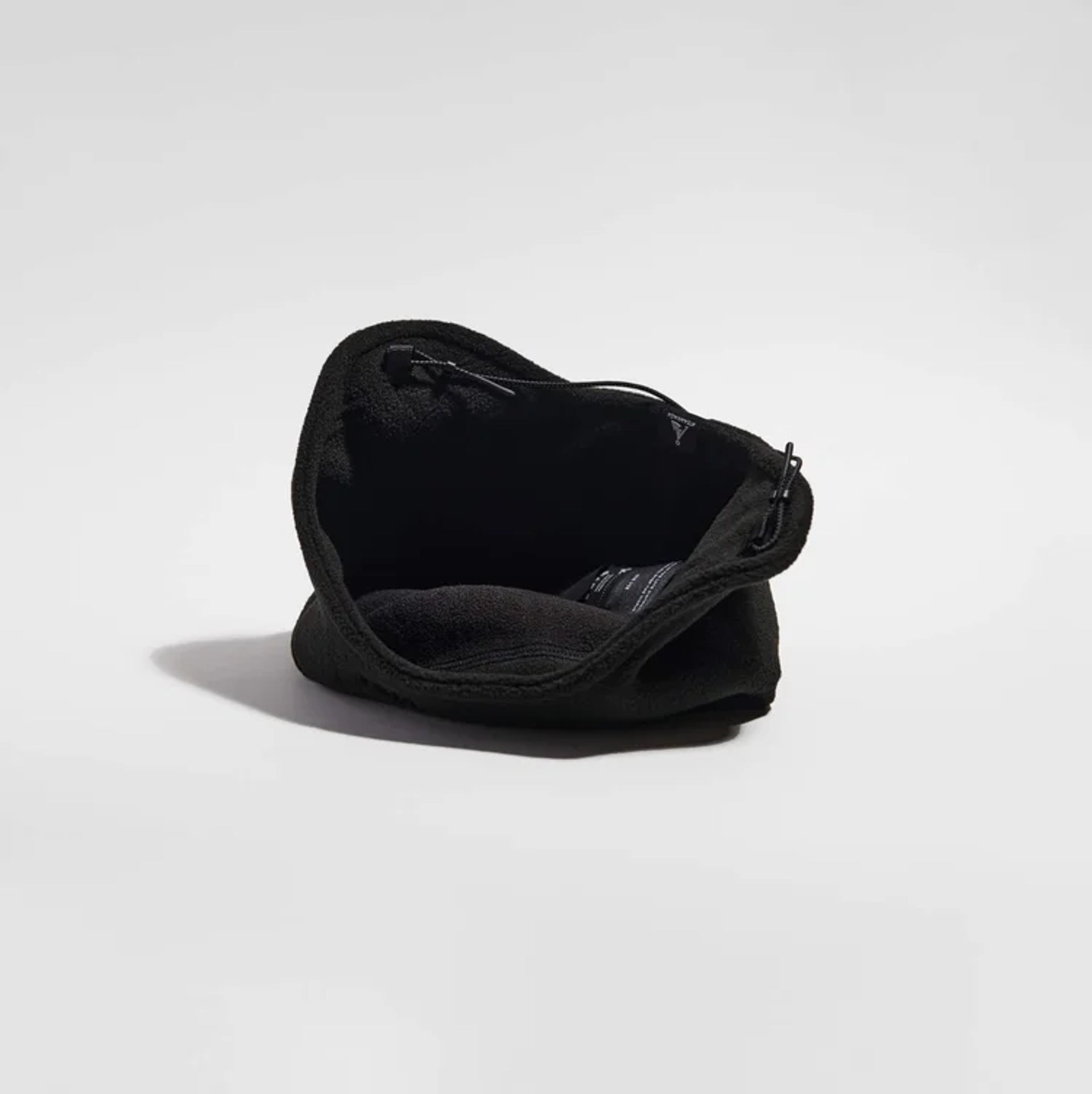Vaga Fleece Summit Beanie in Black