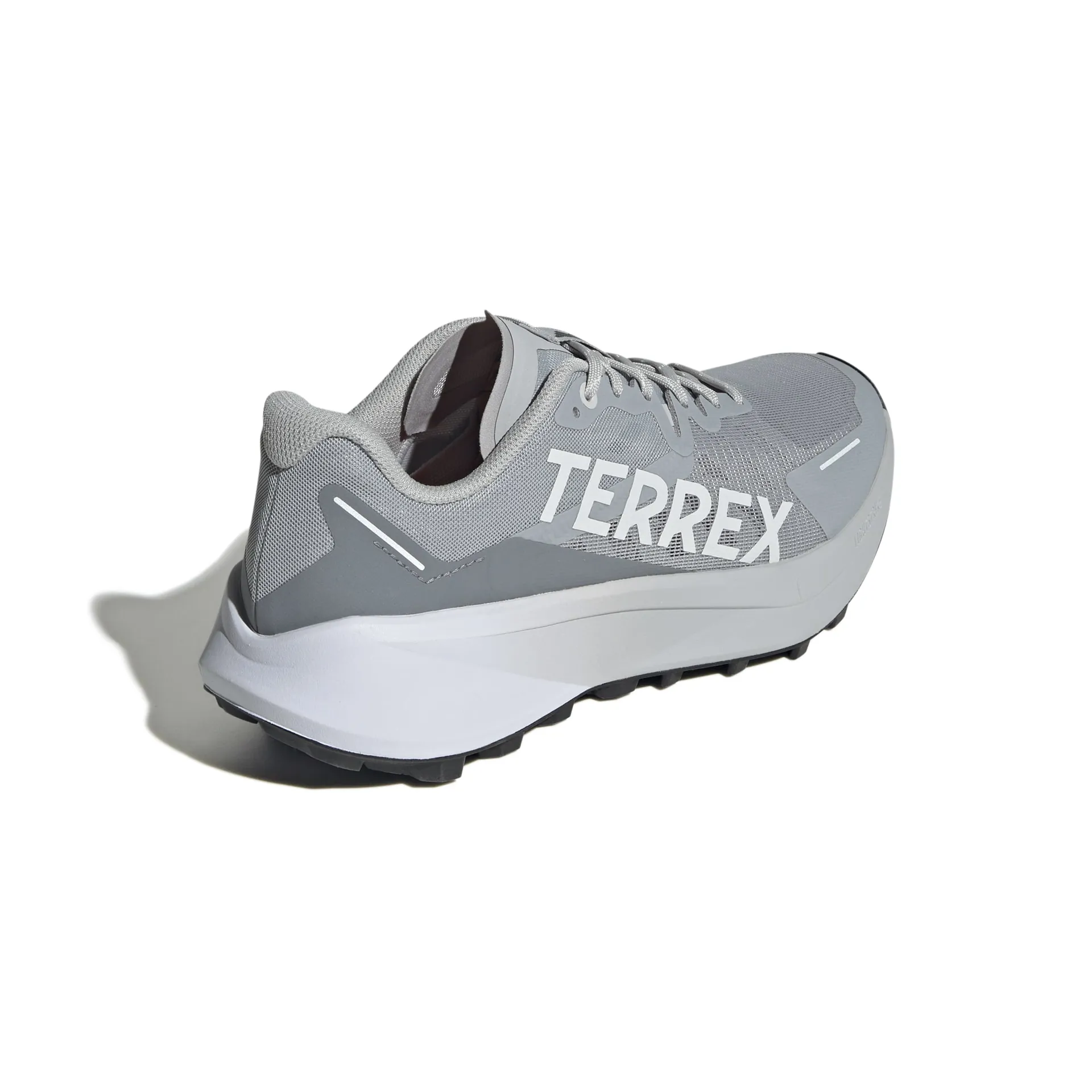 Adidas Men's Terrex Agravic 3 in Grey/White